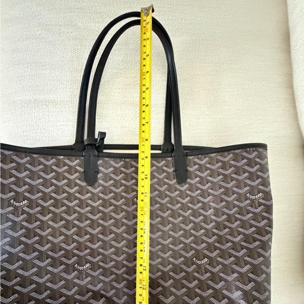 Designer inspired Black Tote with Pouch - Picture 10 of 16
